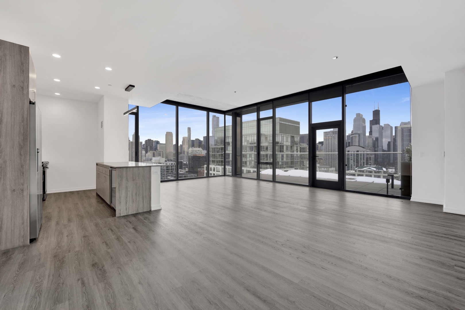 808 N Cleveland Avenue 2201