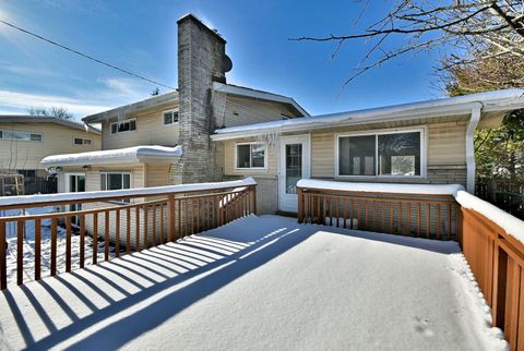 Tiny photo for 521 Michael Manor Mnr, Glenview, IL 60025 (MLS # 12530638)