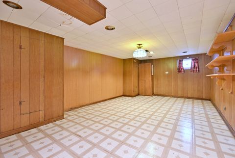 Tiny photo for 521 Michael Manor Mnr, Glenview, IL 60025 (MLS # 12530638)