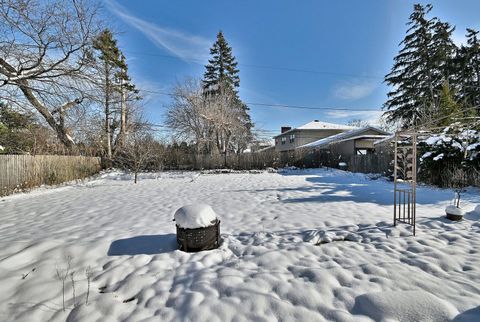 Tiny photo for 521 Michael Manor Mnr, Glenview, IL 60025 (MLS # 12530638)