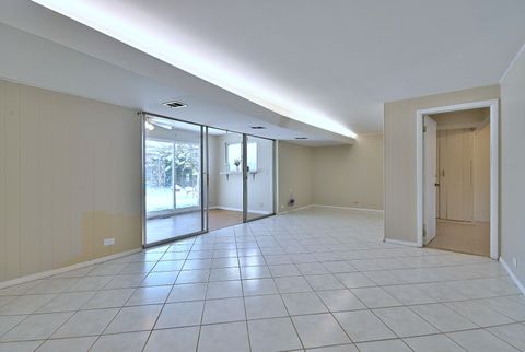 Tiny photo for 521 Michael Manor Mnr, Glenview, IL 60025 (MLS # 12530638)