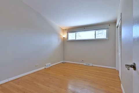 Tiny photo for 521 Michael Manor Mnr, Glenview, IL 60025 (MLS # 12530638)