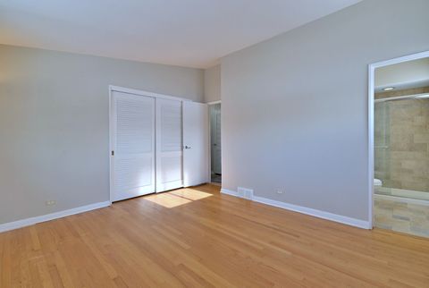 Tiny photo for 521 Michael Manor Mnr, Glenview, IL 60025 (MLS # 12530638)