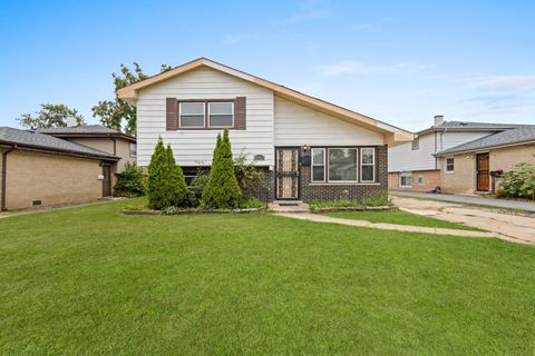 Photo of 3907 168th Place, Country Club Hills, IL 60478 (MLS # 12455538)