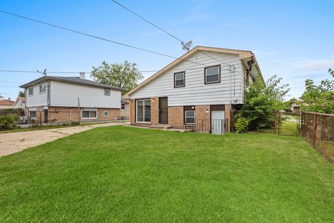 Tiny photo for 3907 168th Place, Country Club Hills, IL 60478 (MLS # 12455538)