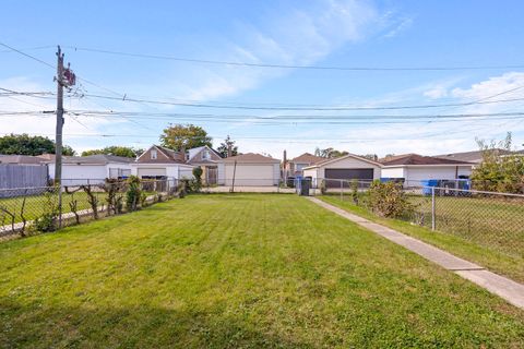 Tiny photo for 9018 S Ridgeland Avenue, Chicago, IL 60617 (MLS # 12507879)