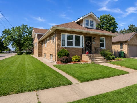 Tiny photo for 5568 W 96th Street, Oak Lawn, IL 60453 (MLS # 12701655)