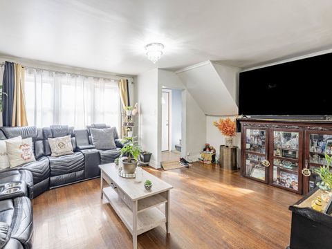 Tiny photo for 5731 S Hoyne Avenue, Chicago, IL 60636 (MLS # 12531376)