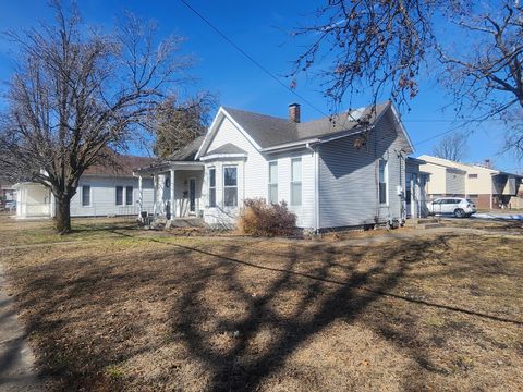 Tiny photo for 203 W South Street, Pinckneyville, IL 62274 (MLS # 12570873)