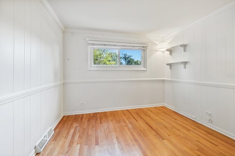 Tiny photo for 5623 Tennessee Avenue, Clarendon Hills, IL 60514 (MLS # 12793221)