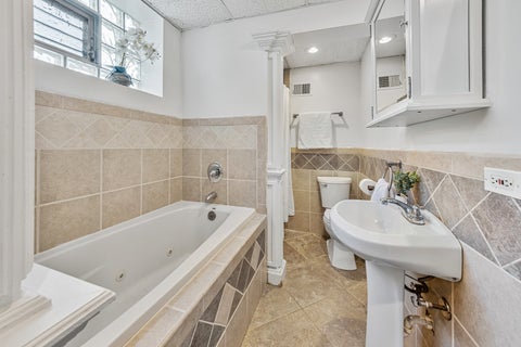 Tiny photo for 5623 Tennessee Avenue, Clarendon Hills, IL 60514 (MLS # 12793221)