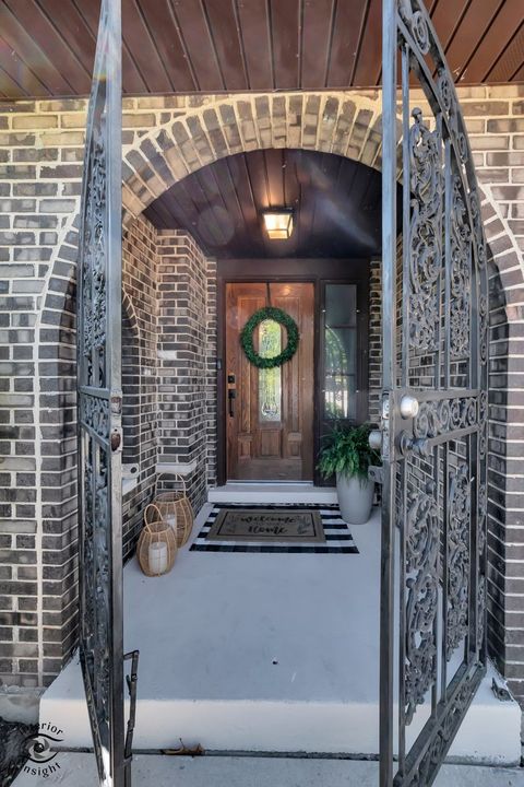 Tiny photo for 825 Walnut Drive, Darien, IL 60561 (MLS # 12645222)