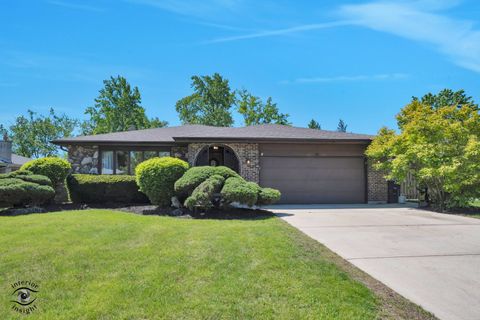Tiny photo for 825 Walnut Drive, Darien, IL 60561 (MLS # 12645222)