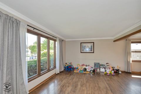 Tiny photo for 825 Walnut Drive, Darien, IL 60561 (MLS # 12645222)