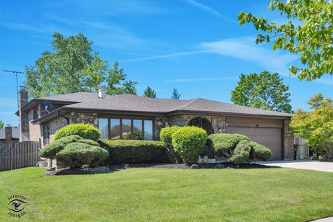 Photo of 825 Walnut Drive, Darien, IL 60561 (MLS # 12645222)