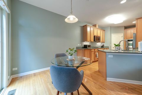 Tiny photo for 1834 Torrey Parkway, Libertyville, IL 60048 (MLS # 12485566)