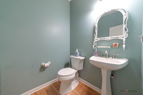Tiny photo for 1834 Torrey Parkway, Libertyville, IL 60048 (MLS # 12485566)