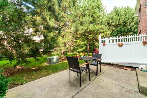 Tiny photo for 1834 Torrey Parkway, Libertyville, IL 60048 (MLS # 12485566)