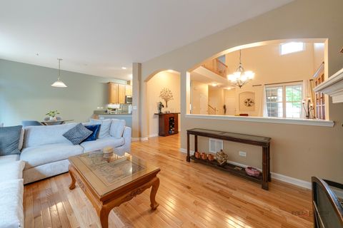 Tiny photo for 1834 Torrey Parkway, Libertyville, IL 60048 (MLS # 12485566)