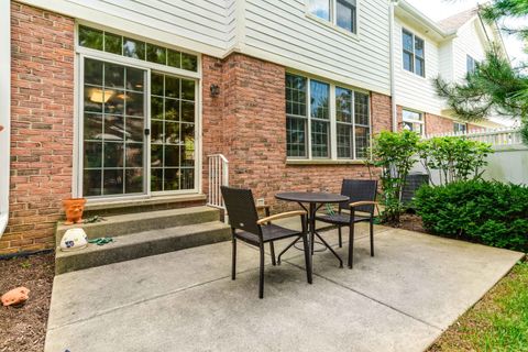 Tiny photo for 1834 Torrey Parkway, Libertyville, IL 60048 (MLS # 12485566)