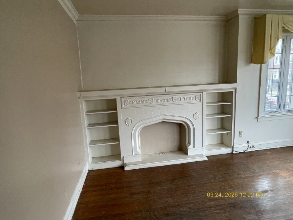 7807 S Winchester Avenue