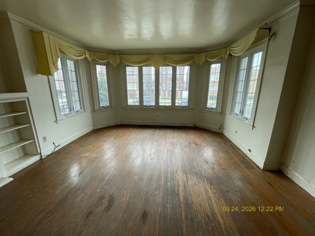 7807 S Winchester Avenue