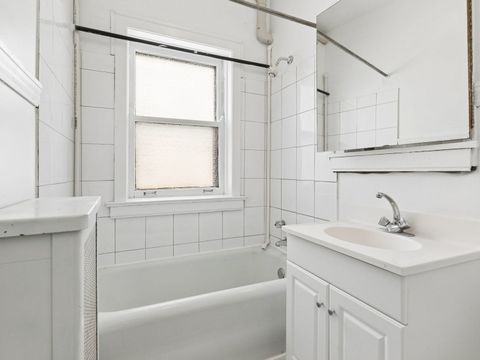 Tiny photo for 848 Hinman Avenue #3, Evanston, IL 60202 (MLS # 12566421)