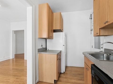 Tiny photo for 848 Hinman Avenue #3, Evanston, IL 60202 (MLS # 12566421)