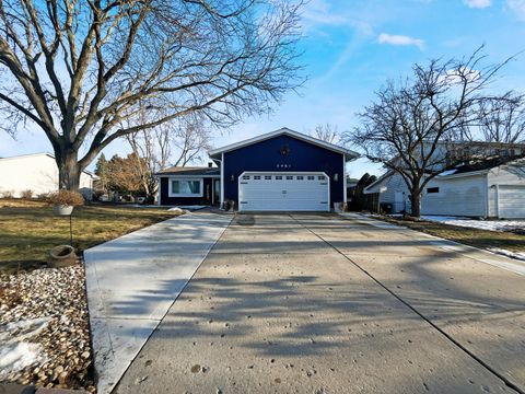 Tiny photo for 5401 W Winding Creek Drive, McHenry, IL 60050 (MLS # 12567169)