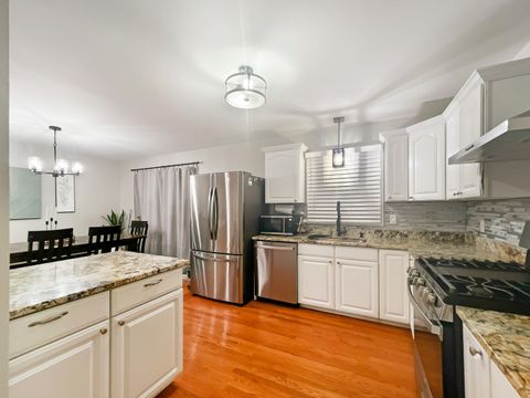 Tiny photo for 5401 W Winding Creek Drive, McHenry, IL 60050 (MLS # 12567169)