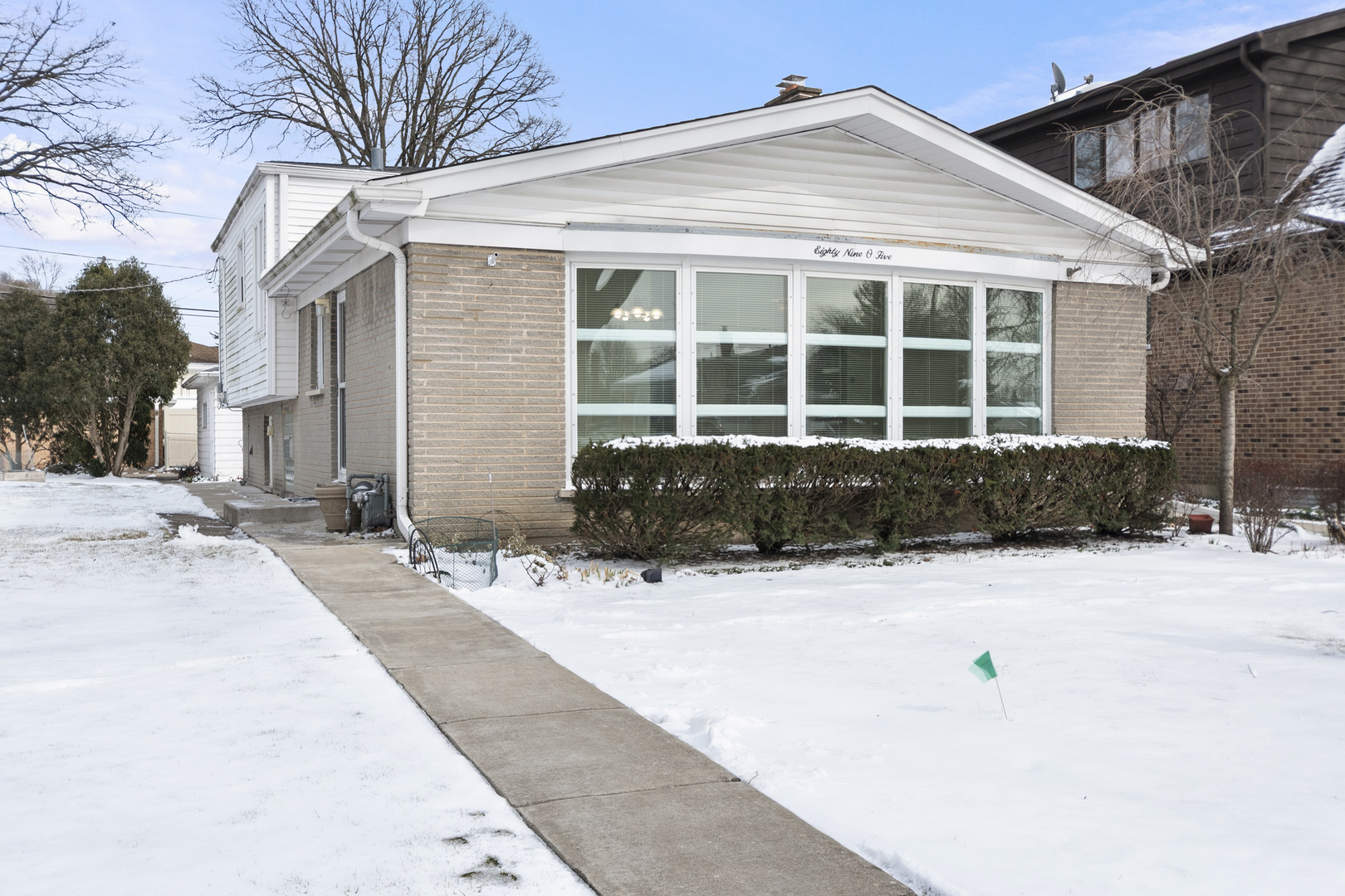 8905 N Parkside Avenue N