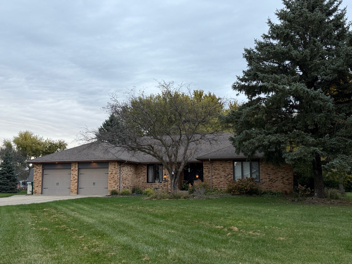 24921 W Mary Lane