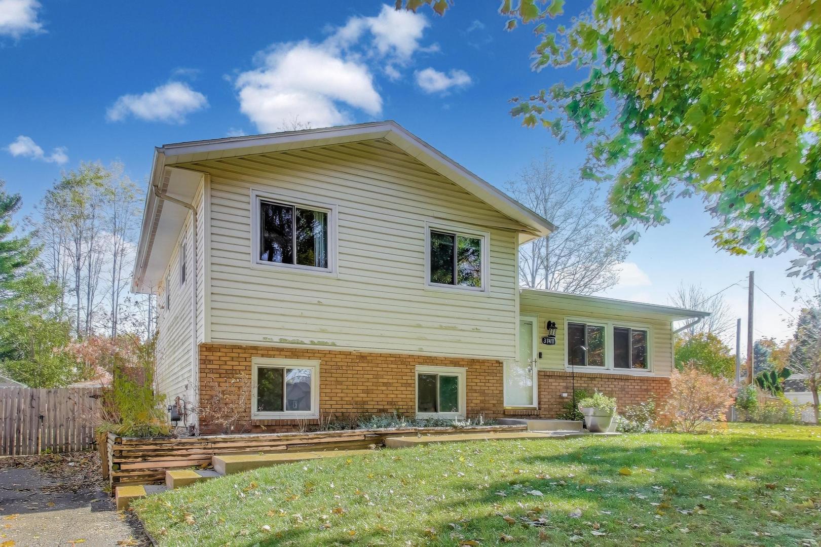 37411 N Fairview Lane