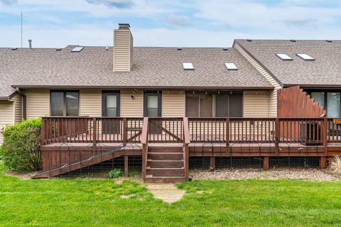 Tiny photo for 3321 E Ridge Place #0, Bettendorf, IA 52722 (MLS # 12642414)