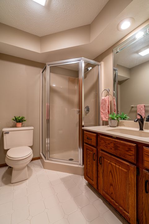 Tiny photo for 3321 E Ridge Place #0, Bettendorf, IA 52722 (MLS # 12642414)