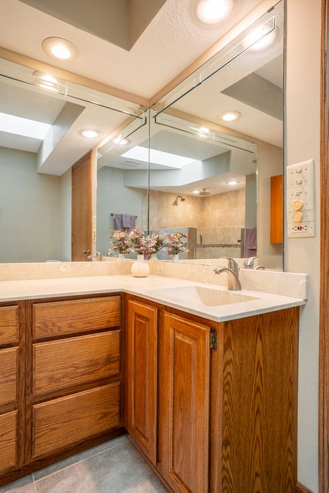 Tiny photo for 3321 E Ridge Place #0, Bettendorf, IA 52722 (MLS # 12642414)