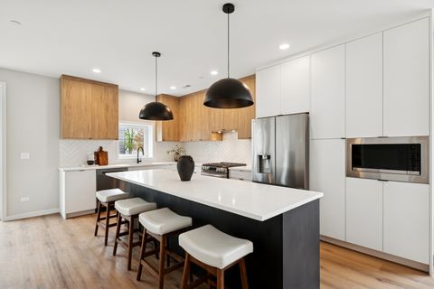 Tiny photo for 944 Beloit Avenue #4, Forest Park, IL 60130 (MLS # 12528601)