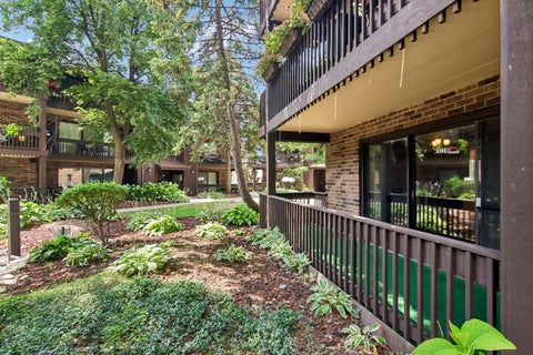 Tiny photo for 9555 Southwest Highway #1S, Oak Lawn, IL 60453 (MLS # 12774422)