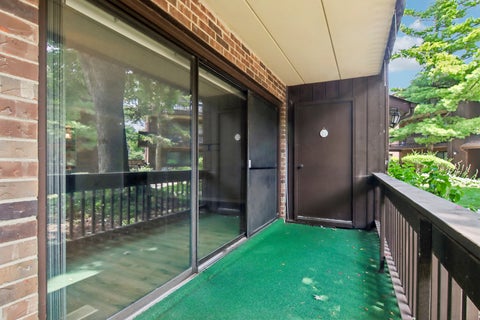Tiny photo for 9555 Southwest Highway #1S, Oak Lawn, IL 60453 (MLS # 12774422)