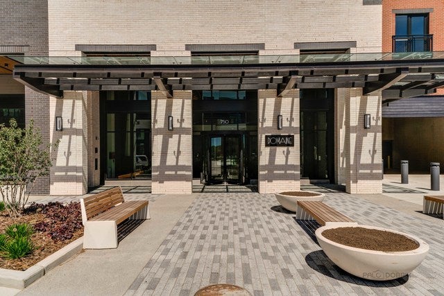 750 Hawthorn Row 4135