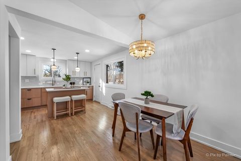 Tiny photo for 1004 S Grove Avenue, Barrington, IL 60010 (MLS # 12560775)