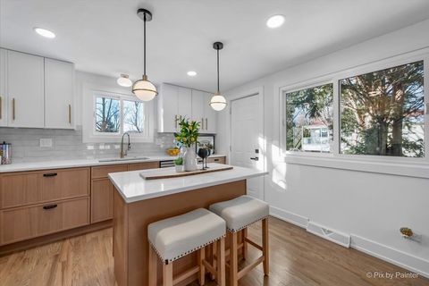 Tiny photo for 1004 S Grove Avenue, Barrington, IL 60010 (MLS # 12560775)