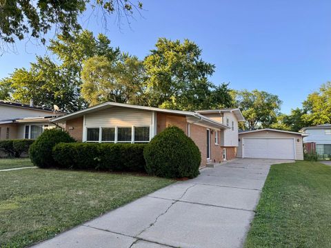 Photo of 900 W Strieff Lane, Glenwood, IL 60425 (MLS # 12553282)