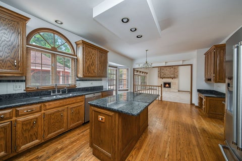 Tiny photo for 1097 Belter Drive, Wheaton, IL 60189 (MLS # 12745099)