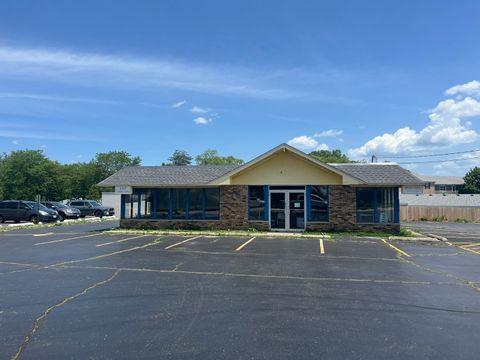 1124 N Milwaukee Avenue Libertyville IL 60048