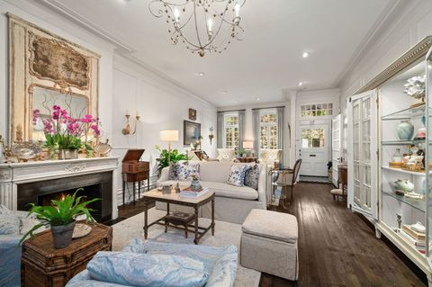 Tiny photo for 55 E ELM Street, Chicago, IL 60611 (MLS # 12527736)