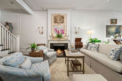 Tiny photo for 55 E ELM Street, Chicago, IL 60611 (MLS # 12527736)