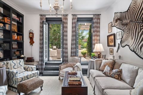 Tiny photo for 55 E ELM Street, Chicago, IL 60611 (MLS # 12527736)