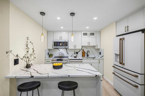 Tiny photo for 100 E Walton Street #14D, Chicago, IL 60611 (MLS # 12522020)