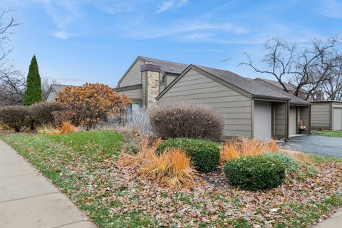 Photo of 101 Aberdeen Court, Geneva, IL 60134 (MLS # 12521006)